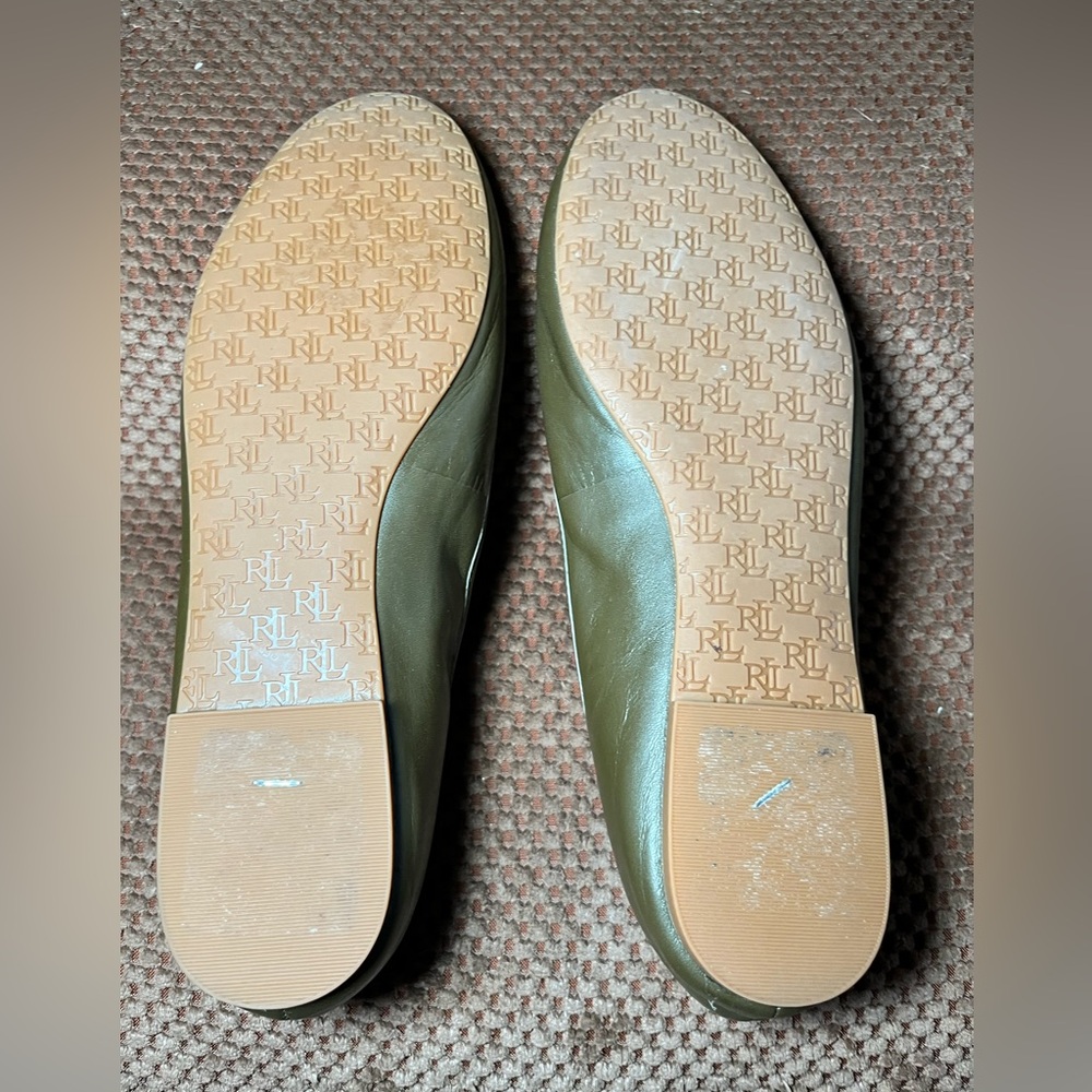 LRL Lauren Ralph Lauren Jayna Botanic Green Leather Flats with gold bow charm - Picture 5 of 6